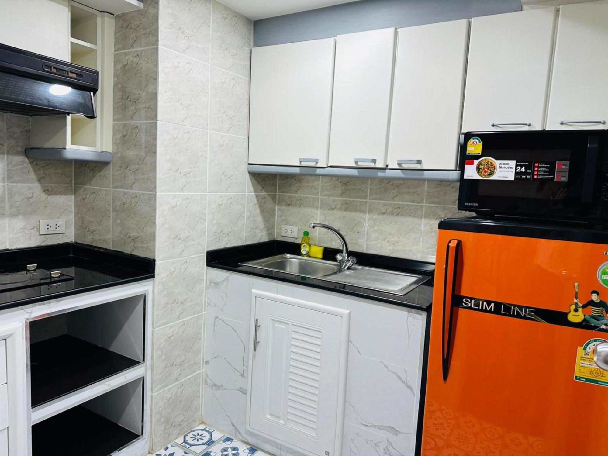 Affordable Serviced Apartments In Nana Omni Tower - Prime Sukhumvit Location Bangkok Exterior photo